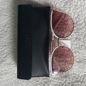 NWT Guess sunglasses